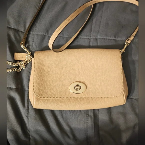 Nude coach purse - Picture 1 of 13